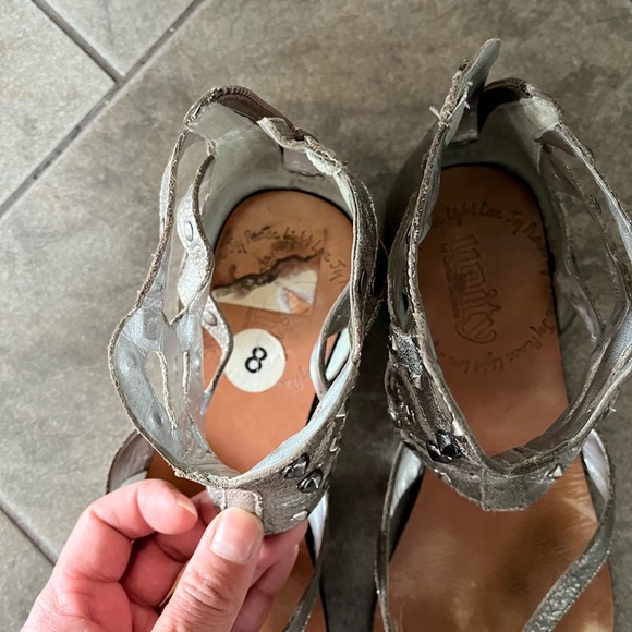 Greek Godess style sandals, super cute and perfect for summer! - Picture 5 of 5